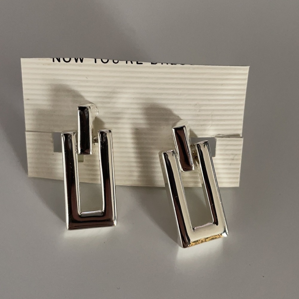 New Silver Bracelet and Earring Set (clip on) - Picture 2 of 4